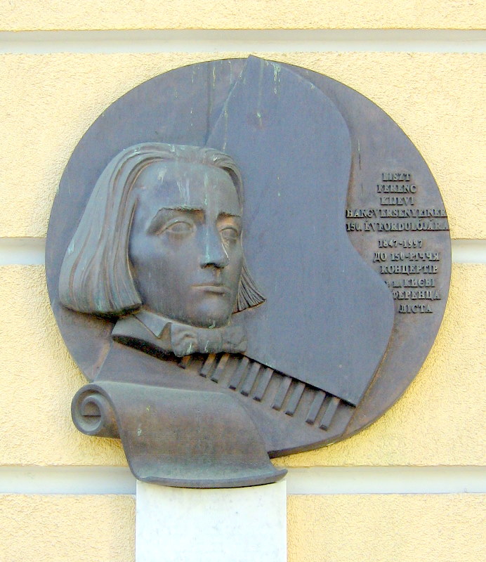 КИЇВ24