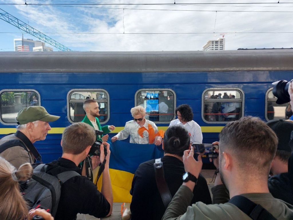 КИЇВ24