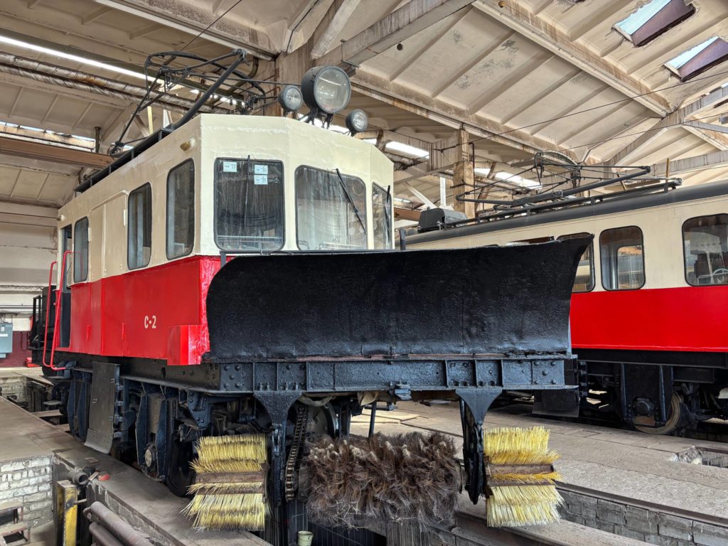 КИЇВ24